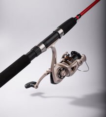 SPINNER 14 X5529 LRF 218 CM 1-14G 2P