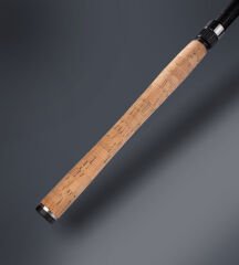 SPIN EXPERT 240 CM 10-30G MF 2P KARBON